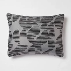 5pc King Geo Reversible Decorative Comforter Set with Throw Black/Gray - Room Essentials™ -Room Essentials Sales Store GUEST 12ae2f60 843c 4f9c af39 d4a54c795ed2