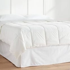 Solid Bedskirt - Room Essentials⢠White