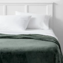 Solid Plush Bed Blanket - Room Essentials™ Gray