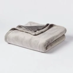 5pc King Geo Reversible Decorative Comforter Set with Throw Black/Gray - Room Essentials™ -Room Essentials Sales Store GUEST ee057046 560e 4892 a5ca 2ebedd27f5e5