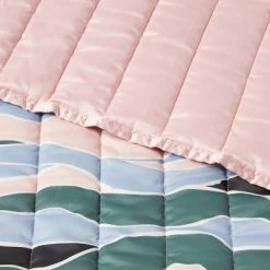 Merit Quilt Red/Blue - Room Essentials™ -Room Essentials Sales Store GUEST f46bfb97 fe20 45f8 9c39 63e8ef5fcb5e